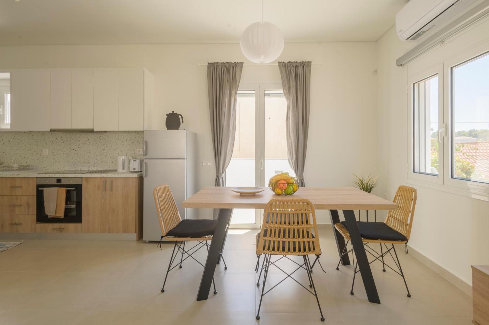 Pylos Apartments Bagian luar foto