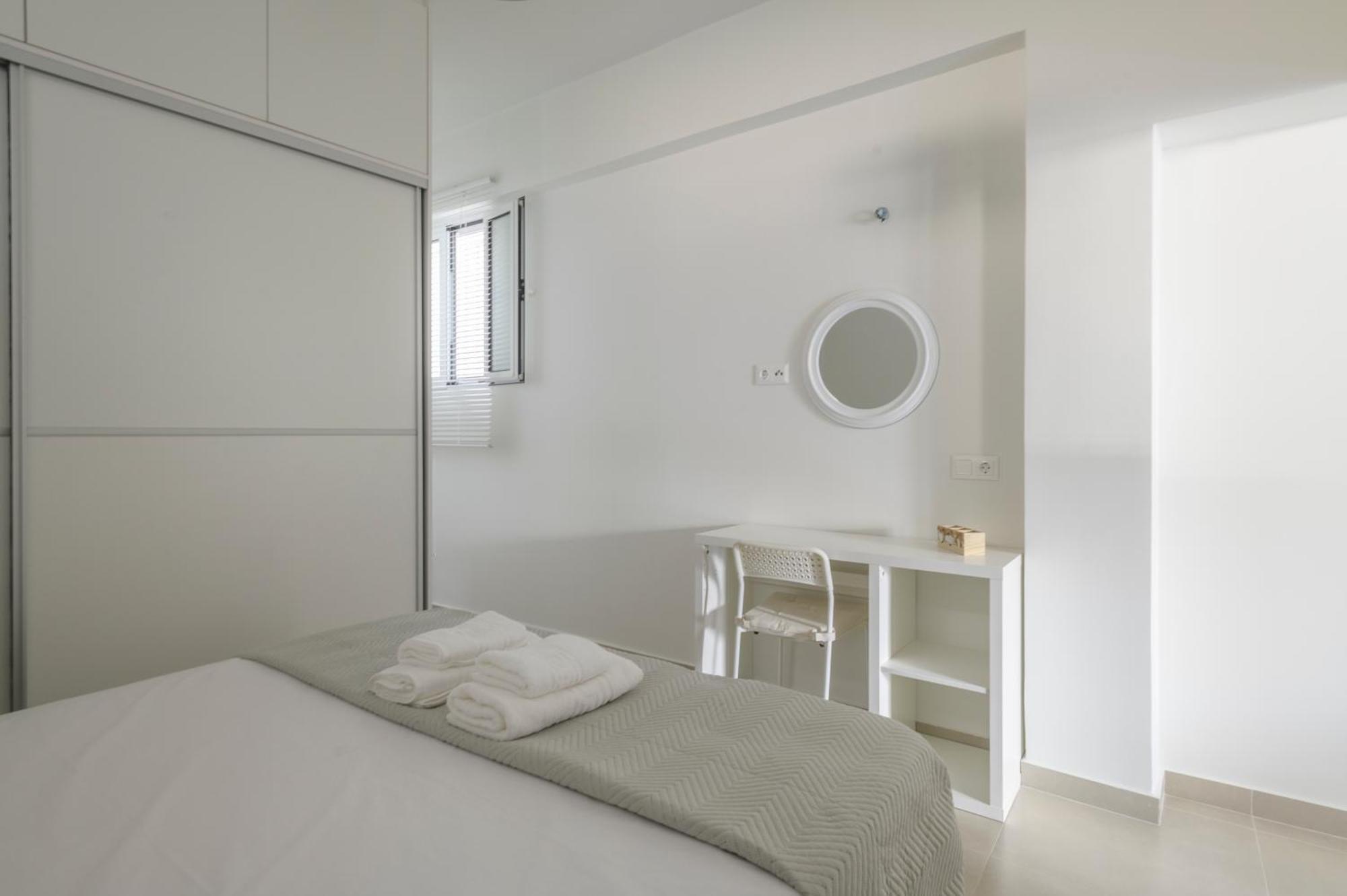 Pylos Apartments Bagian luar foto