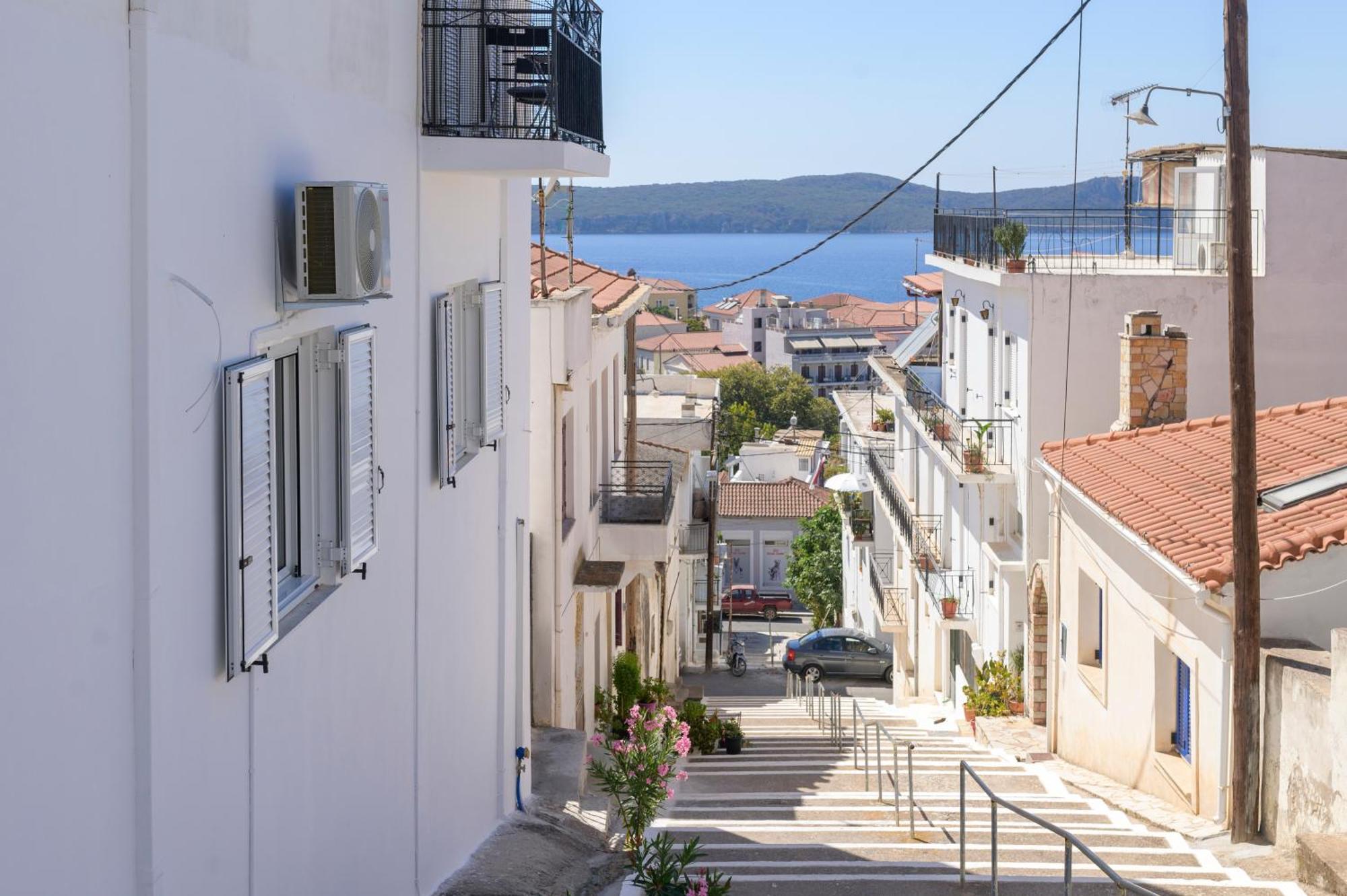 Pylos Apartments Bagian luar foto